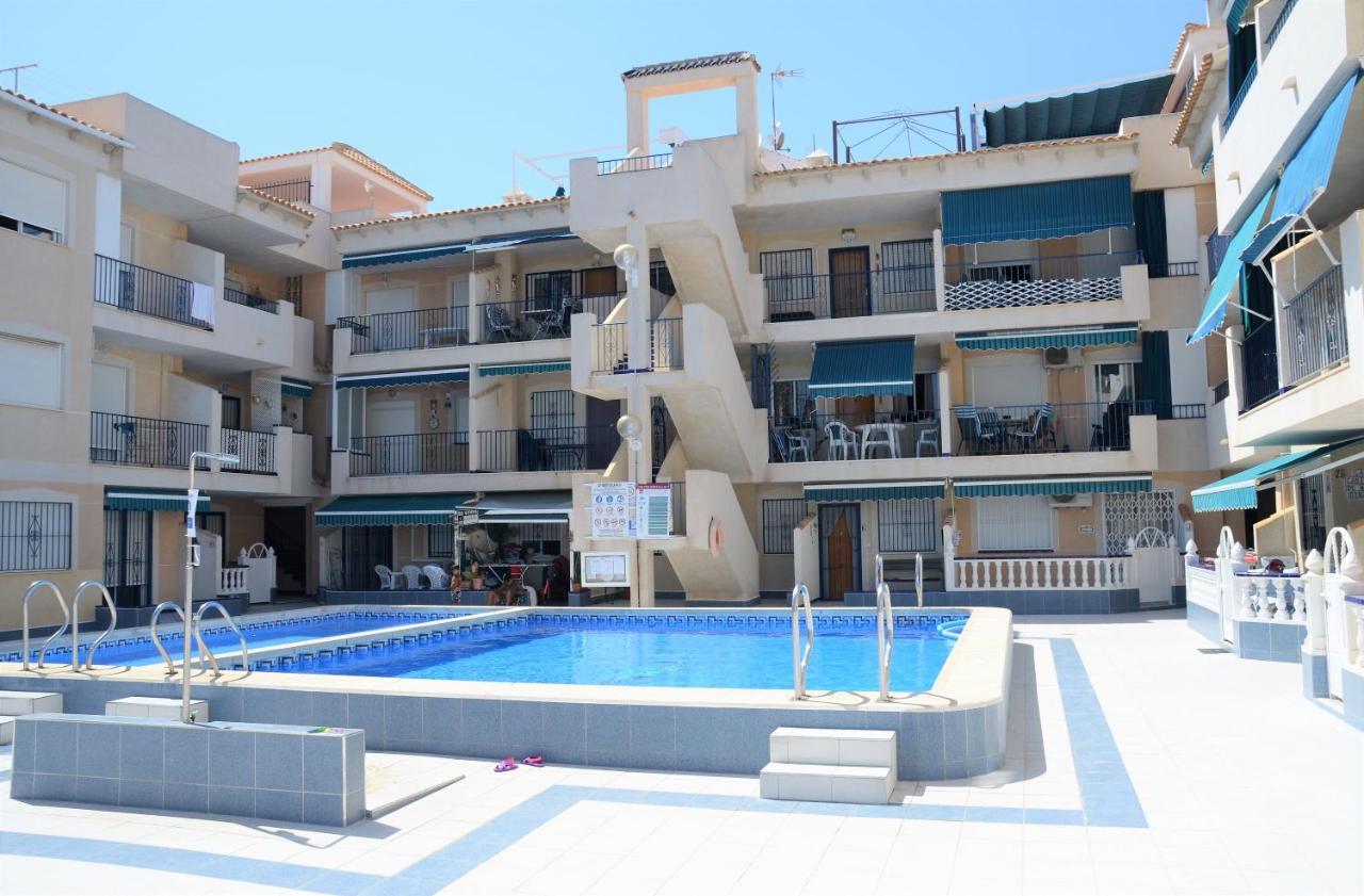 Naufragos Beach Apartment トレビエハ エクステリア 写真