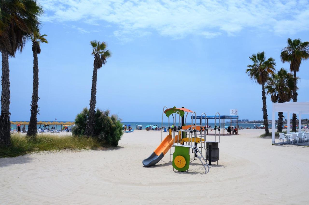 Naufragos Beach Apartment トレビエハ エクステリア 写真
