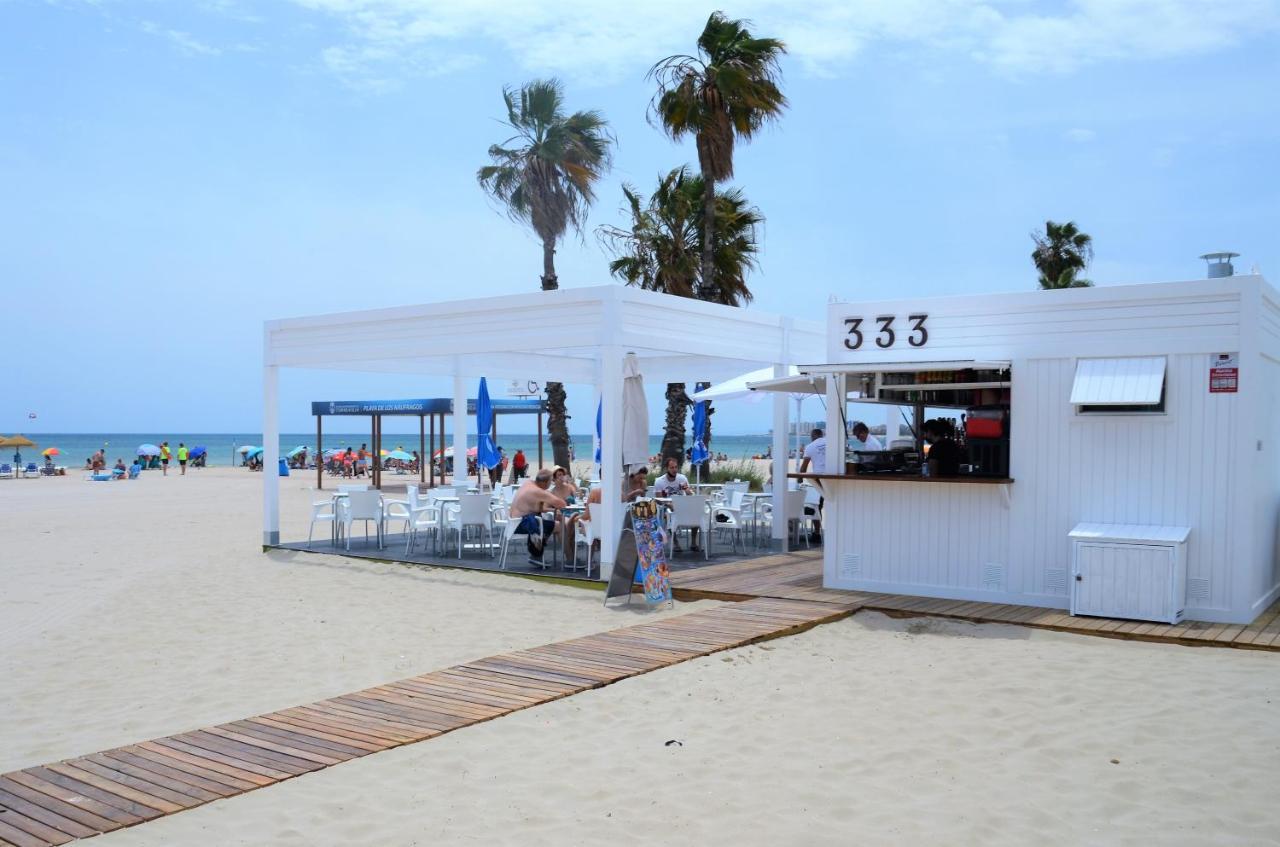 Naufragos Beach Apartment トレビエハ エクステリア 写真